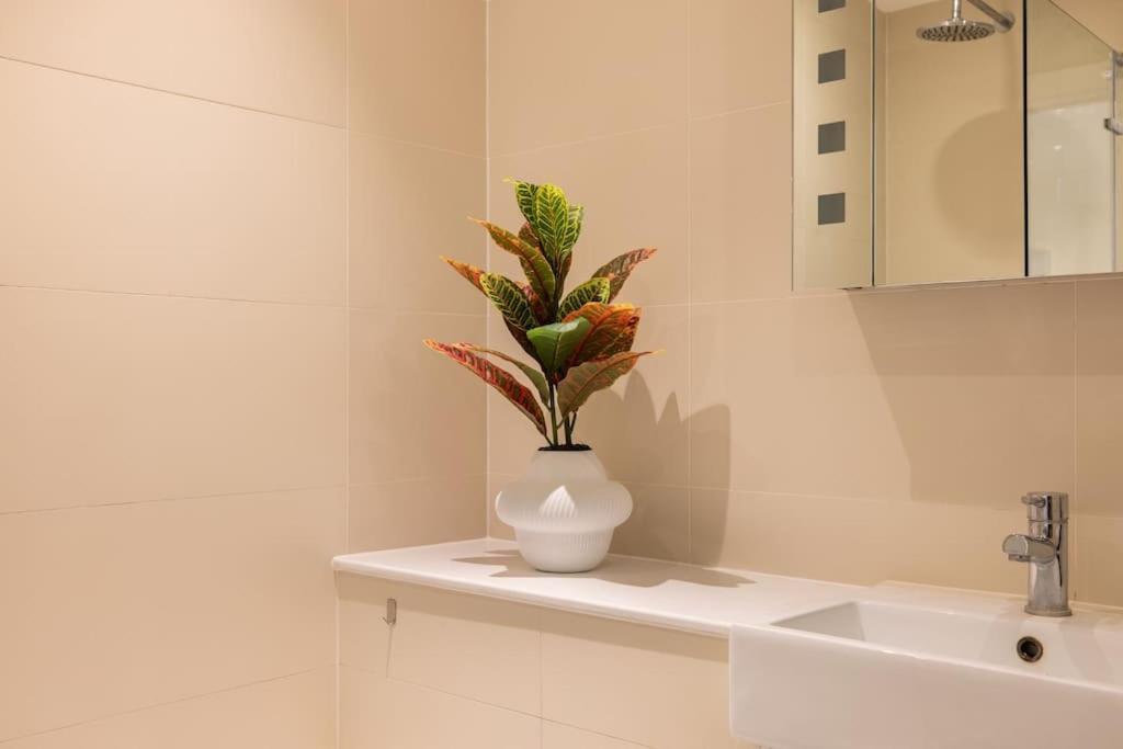 Wild Roses Serviced Apartments - Borough London Kültér fotó